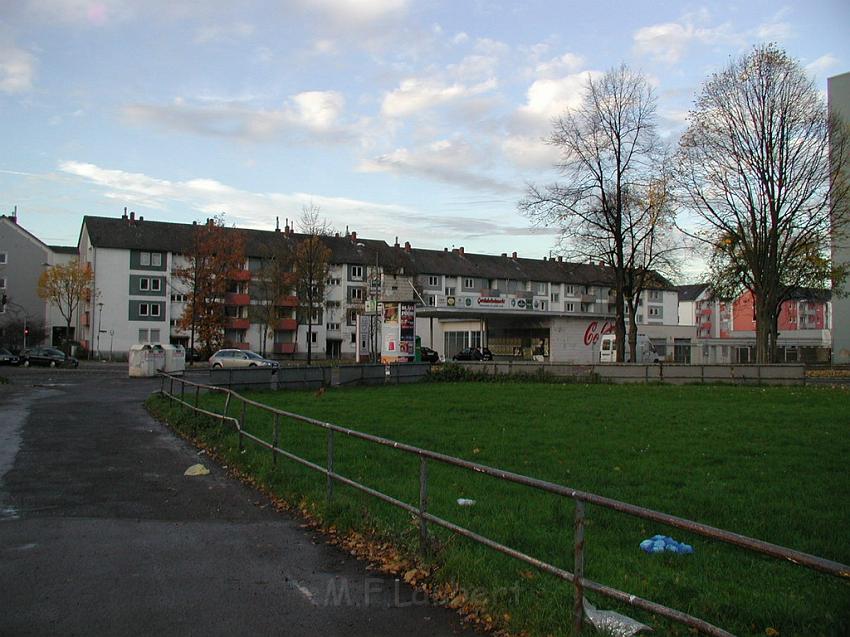 Abriss Hochaus Koeln Vingst 16.JPG